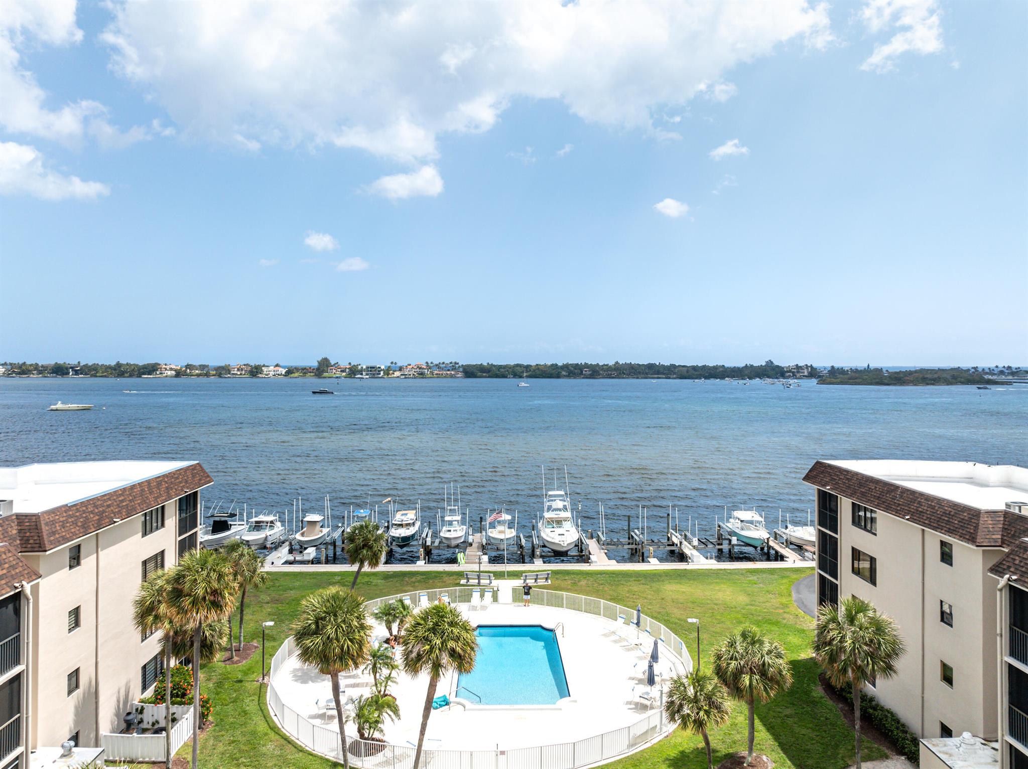 2424 N Federal Highway 203