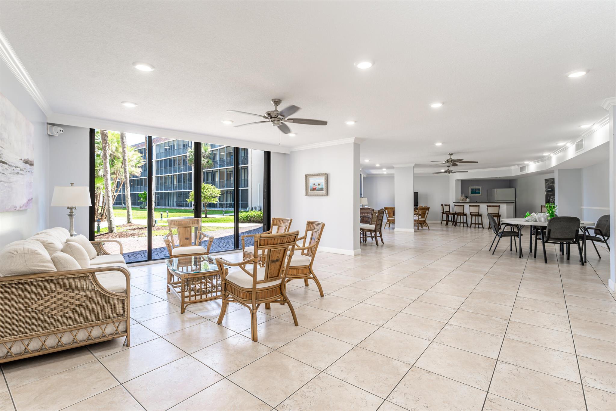 2424 N Federal Highway 203