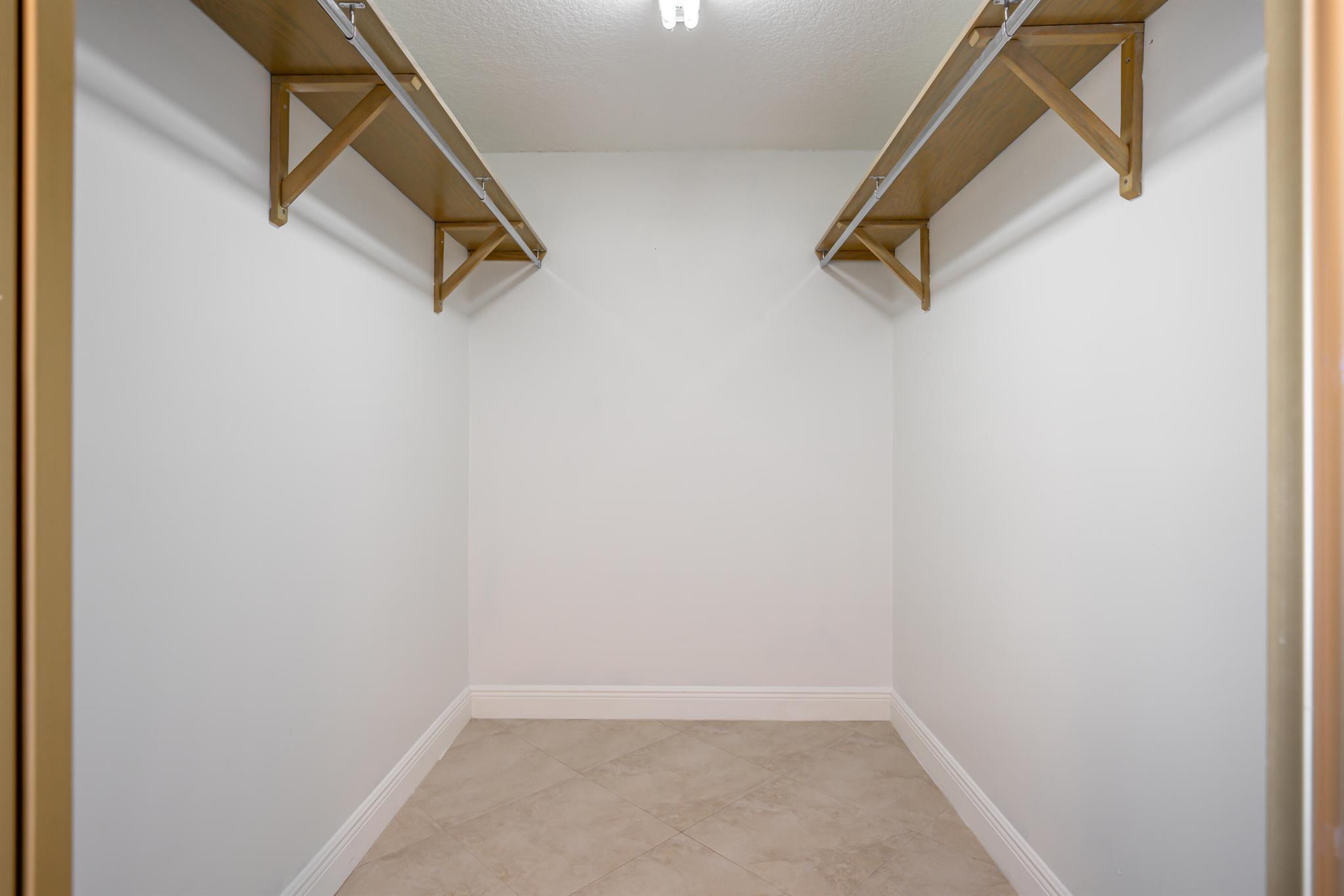 20971 Woodspring Avenue