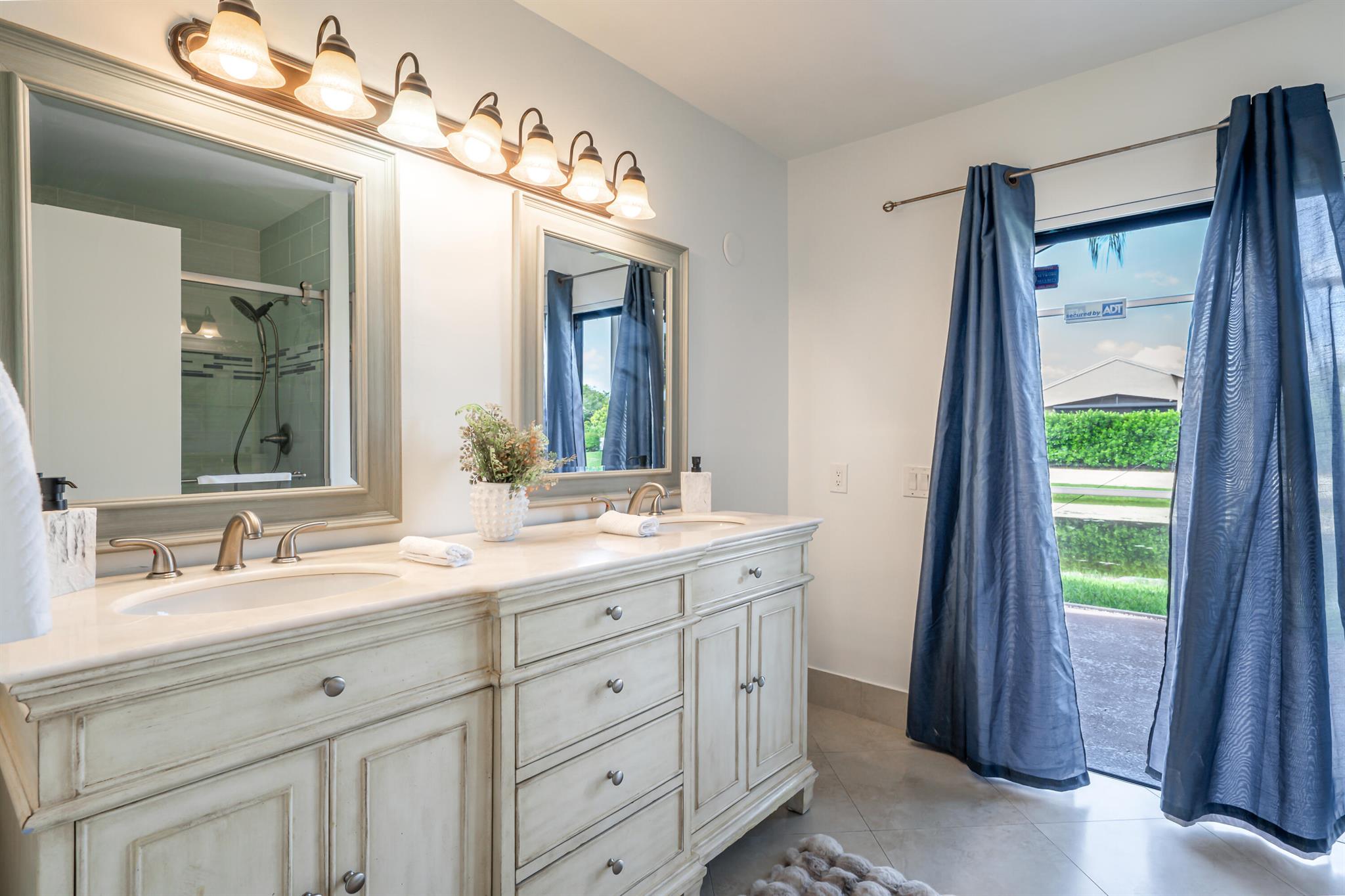 20971 Woodspring Avenue