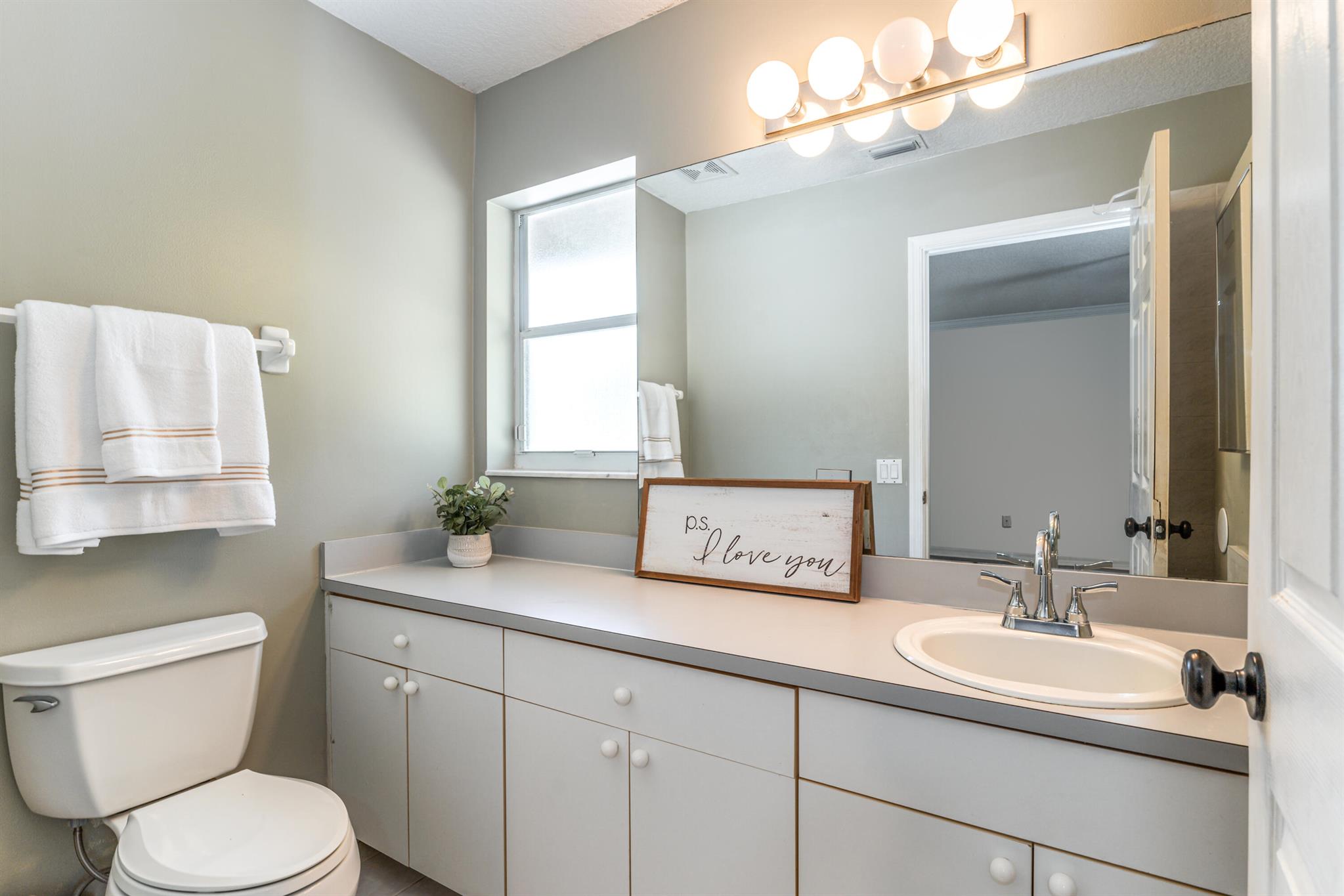 18347 Murcott Boulevard