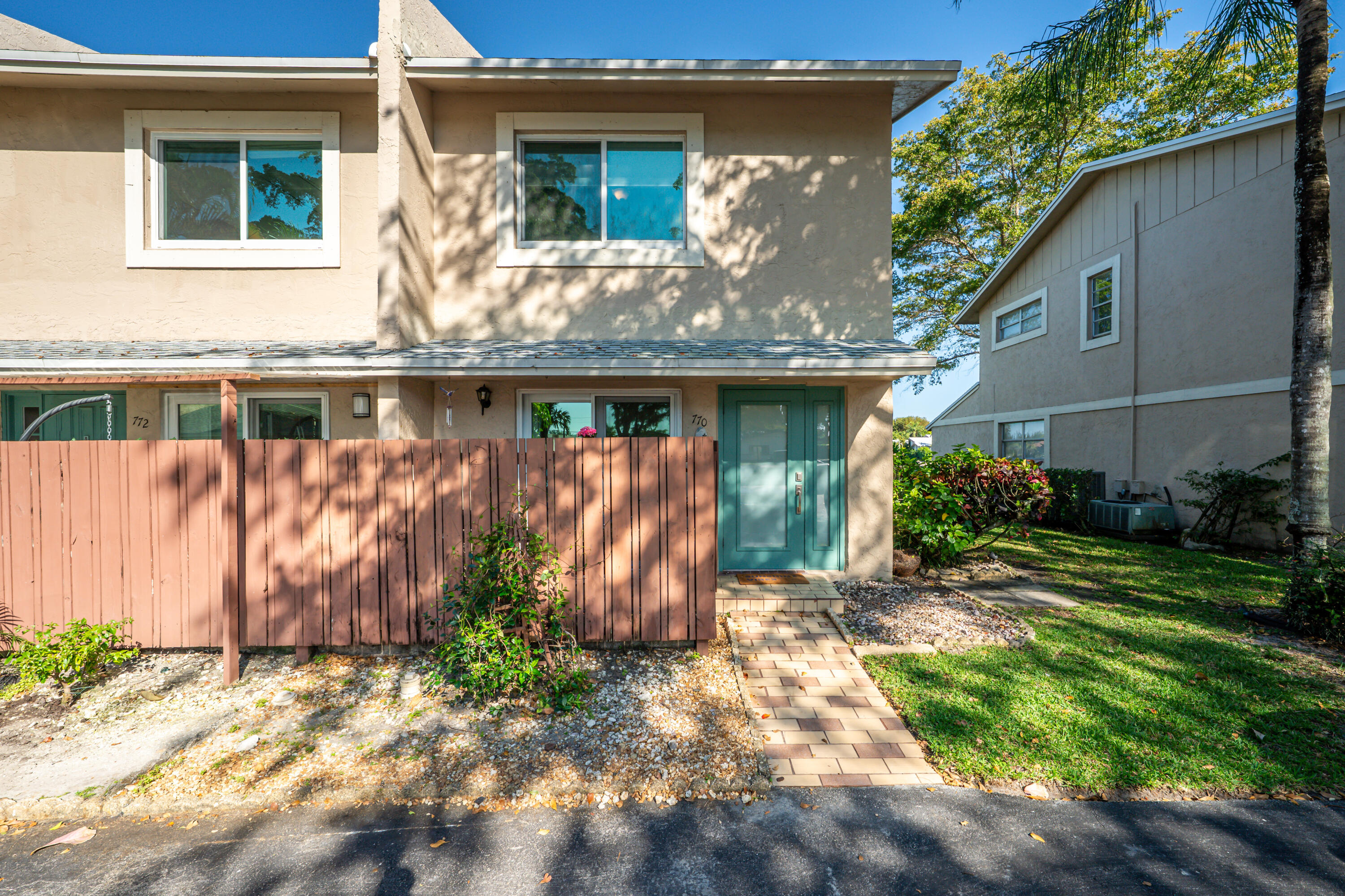 770 Banks Road