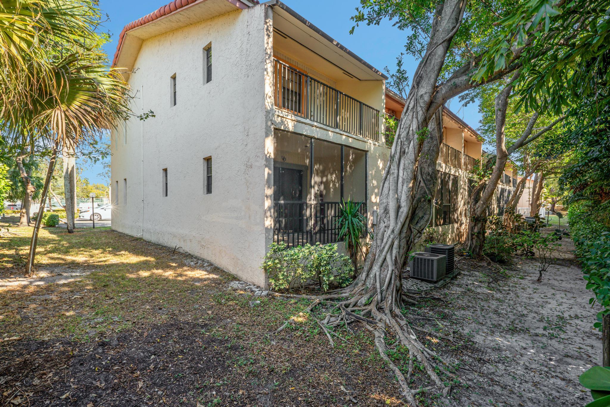 9124 NW 40th Street 20
