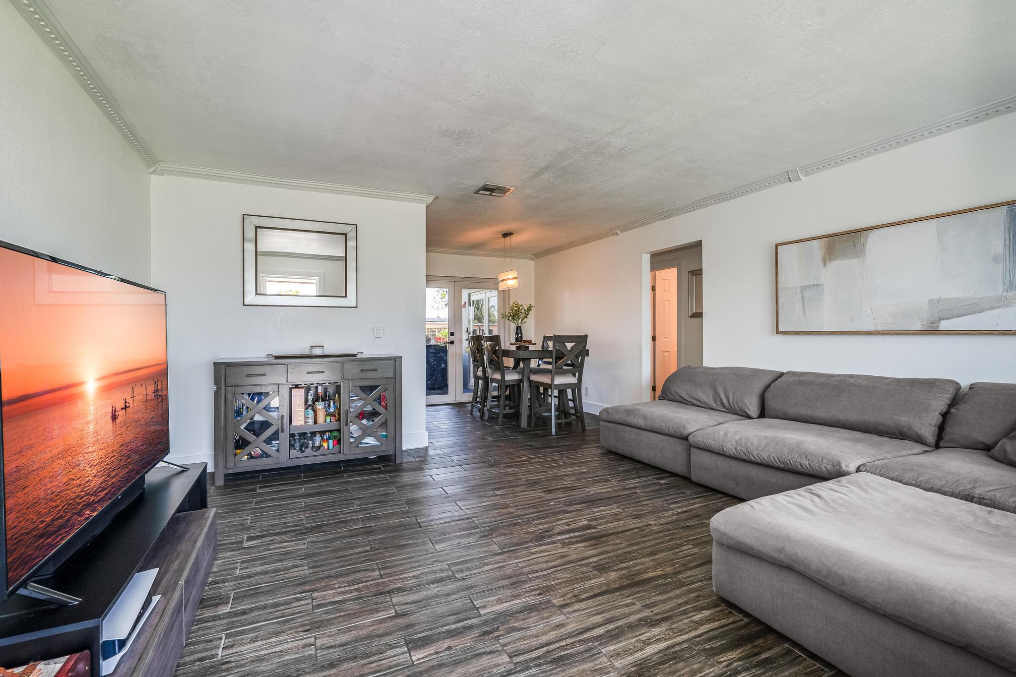 7307 NW 58th Court