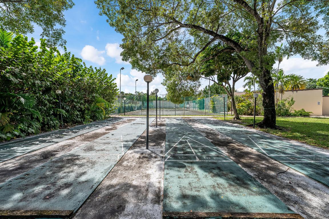 7100 NW 17th Street 220