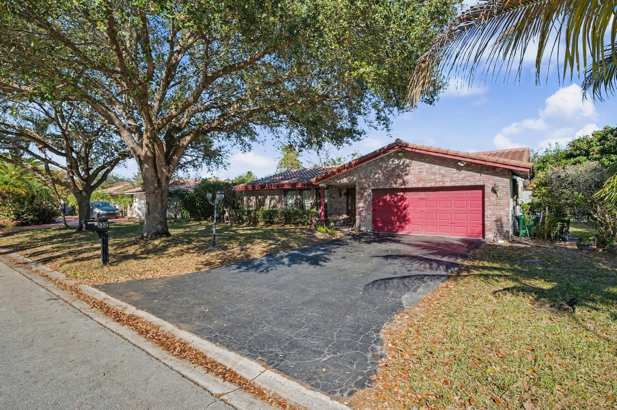 8231 NW 6th Court