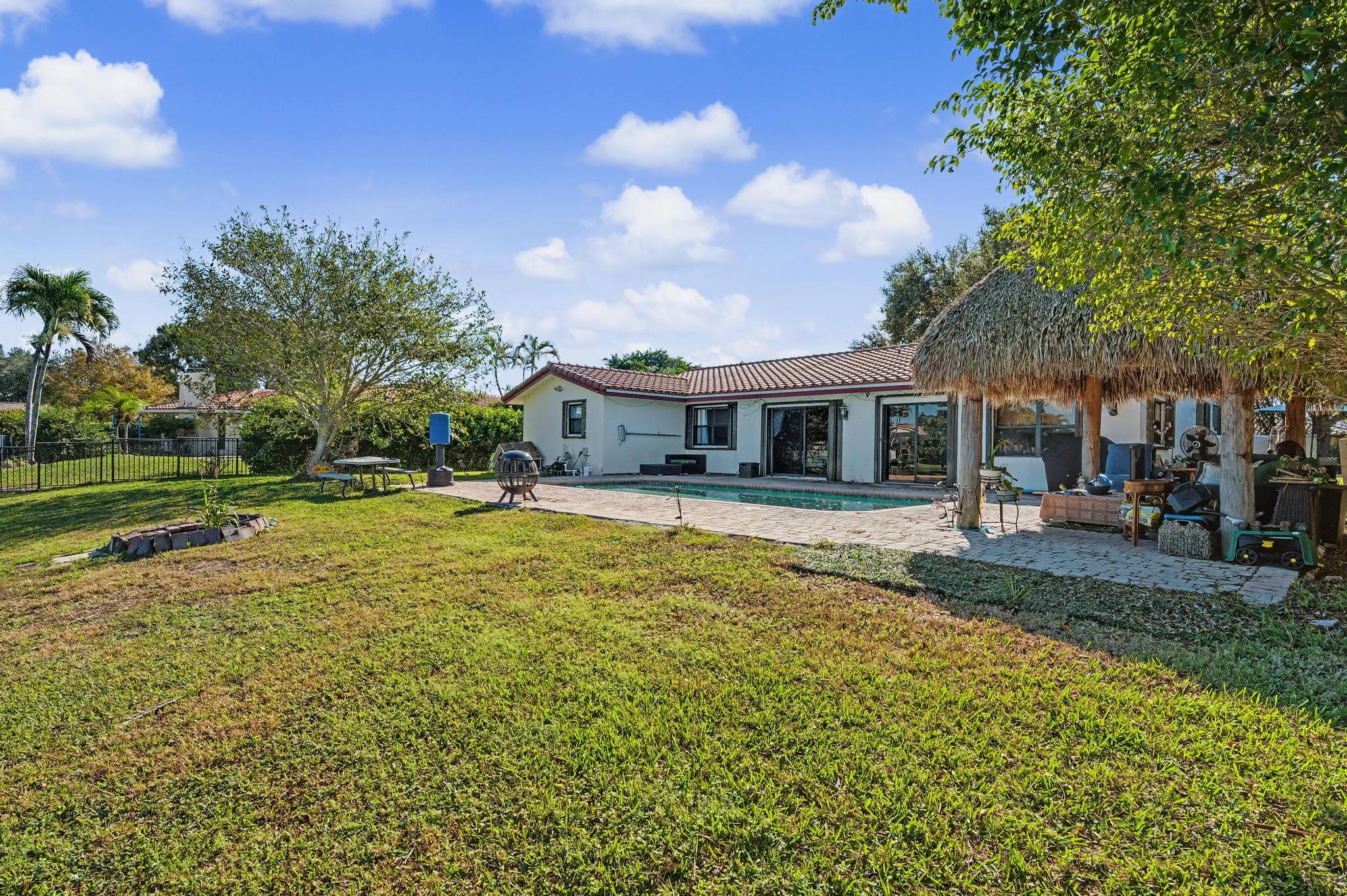 8231 NW 6th Court