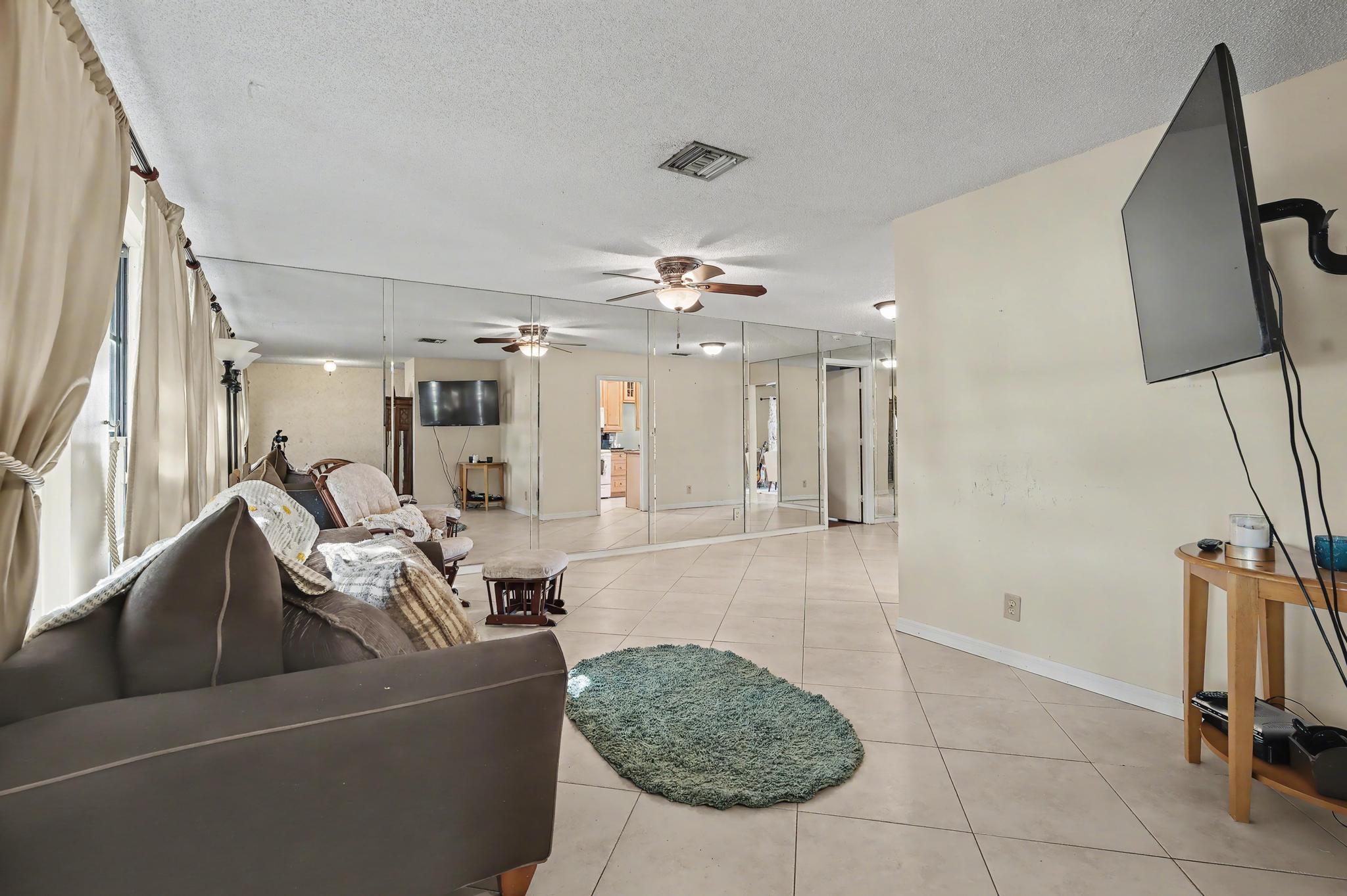8231 NW 6th Court