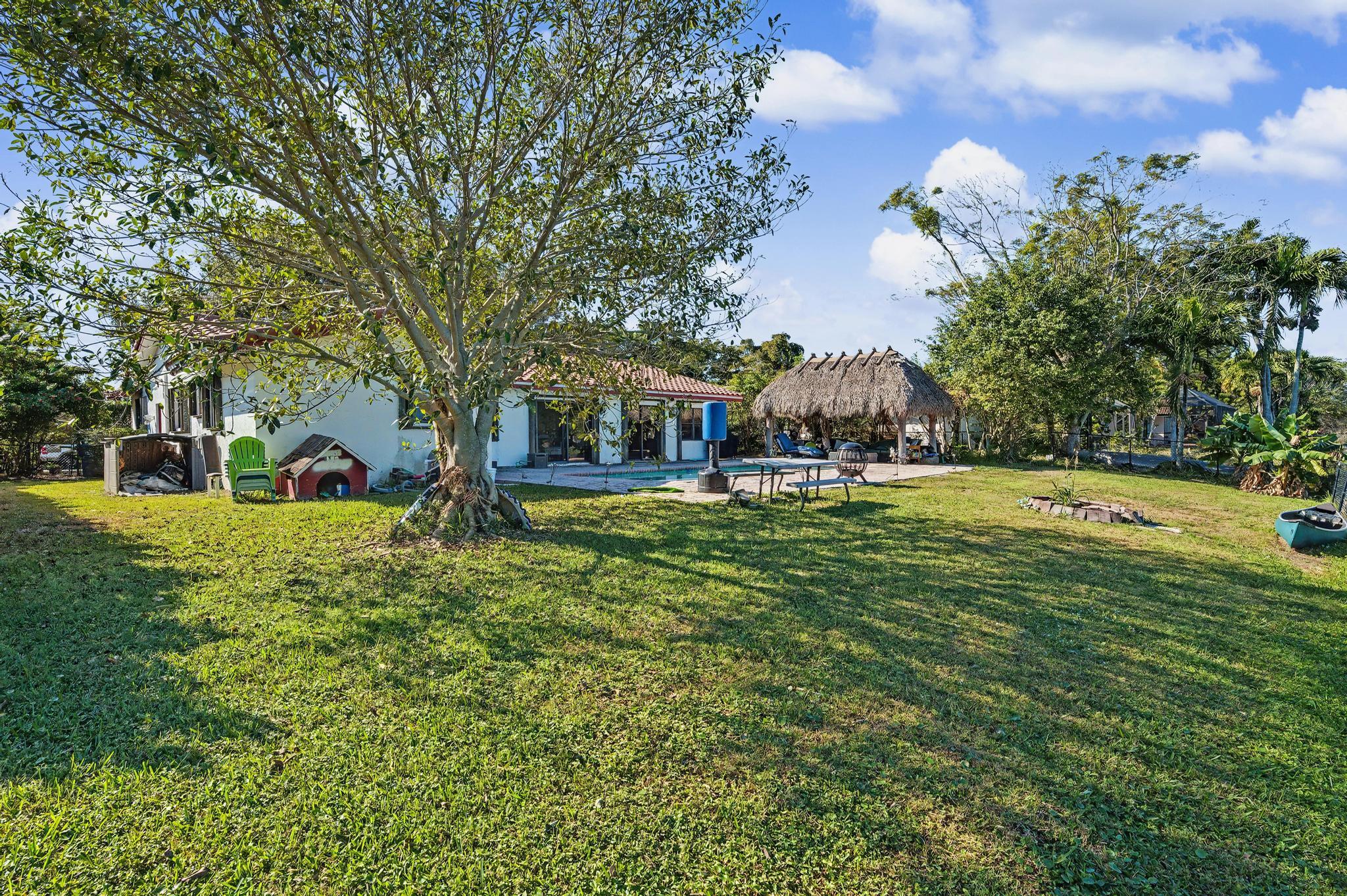 8231 NW 6th Court