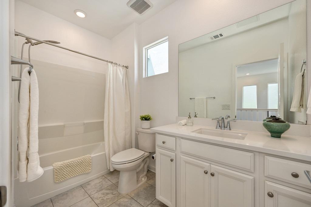 33 fischbacher Street