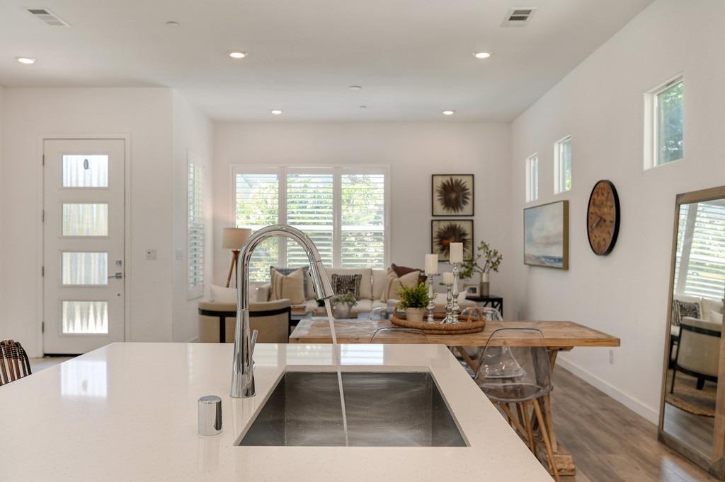 33 fischbacher Street