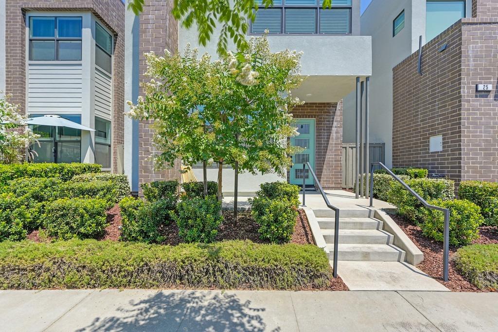 33 fischbacher Street