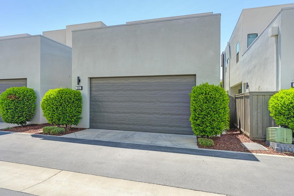 33 fischbacher Street