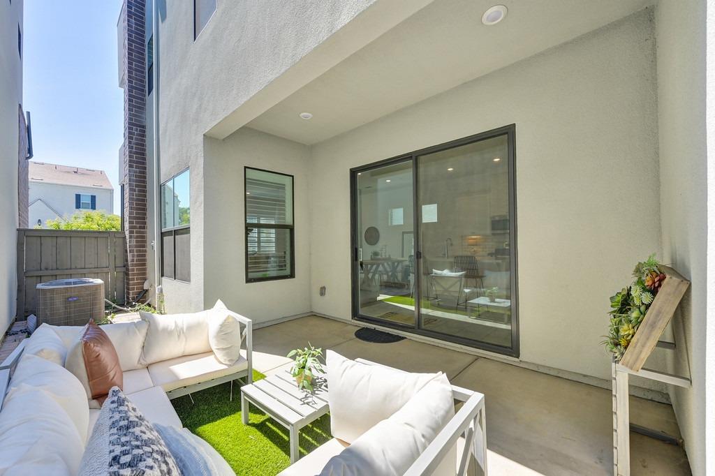 33 fischbacher Street