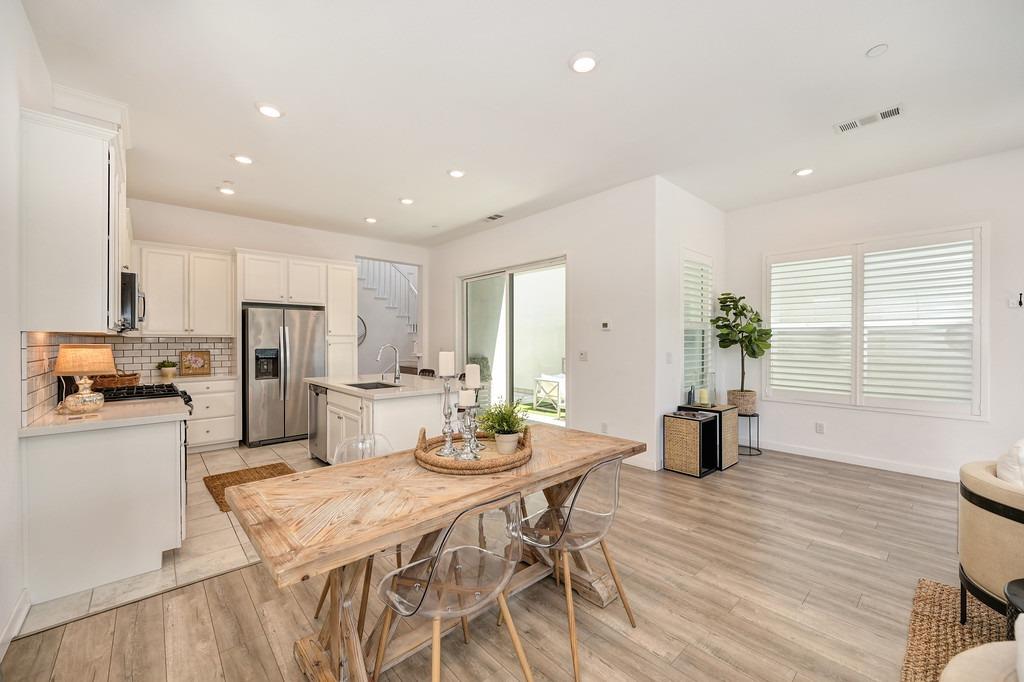 33 fischbacher Street