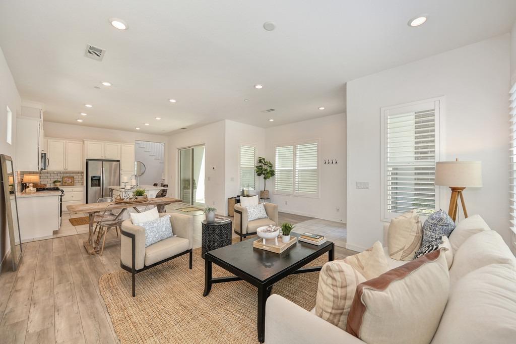 33 fischbacher Street