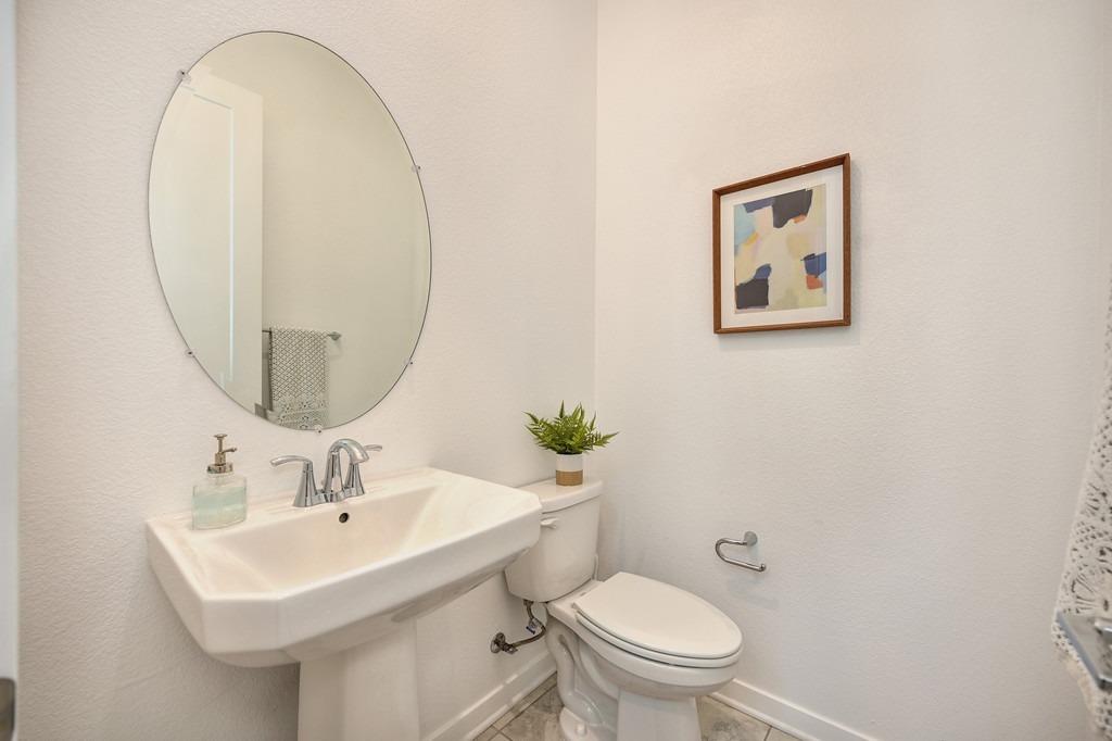 33 fischbacher Street