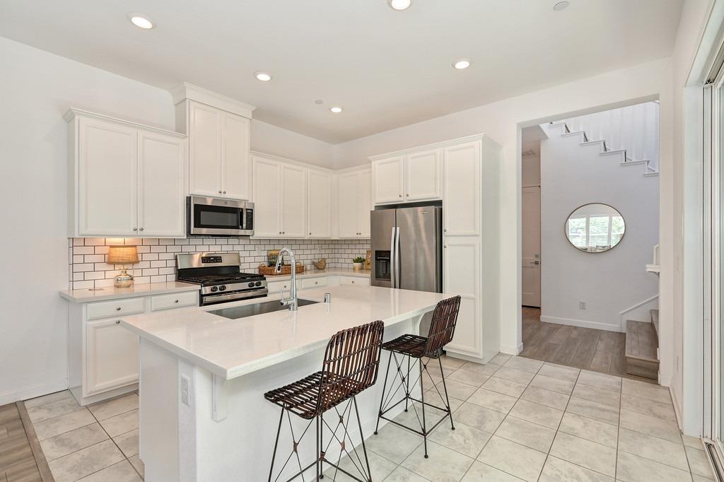 33 fischbacher Street