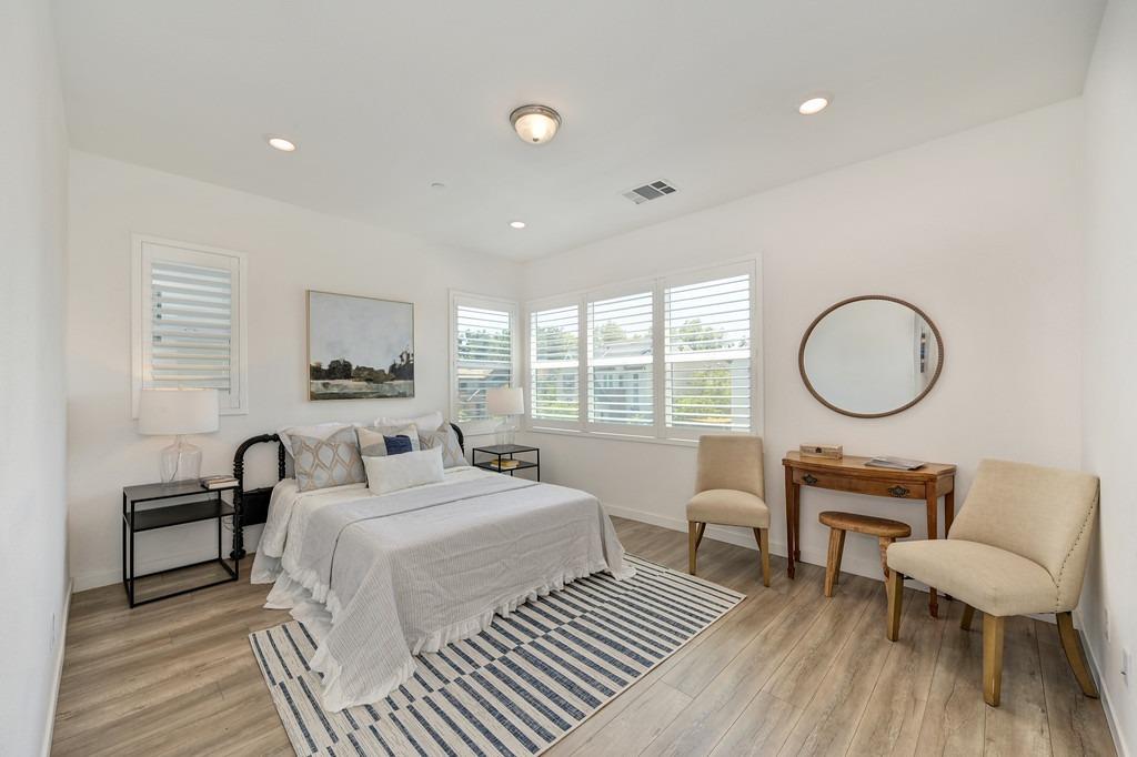 33 fischbacher Street