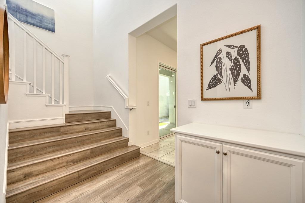 33 fischbacher Street