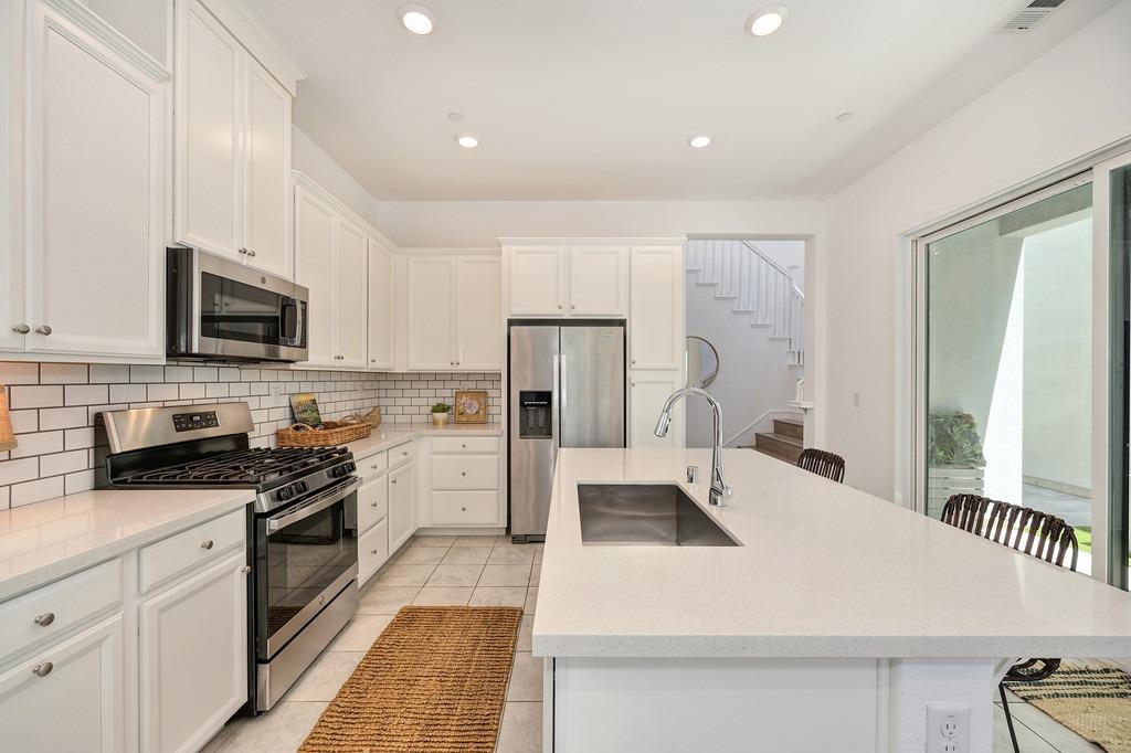 33 fischbacher Street