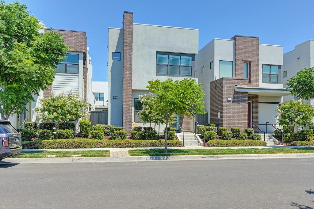 33 fischbacher Street