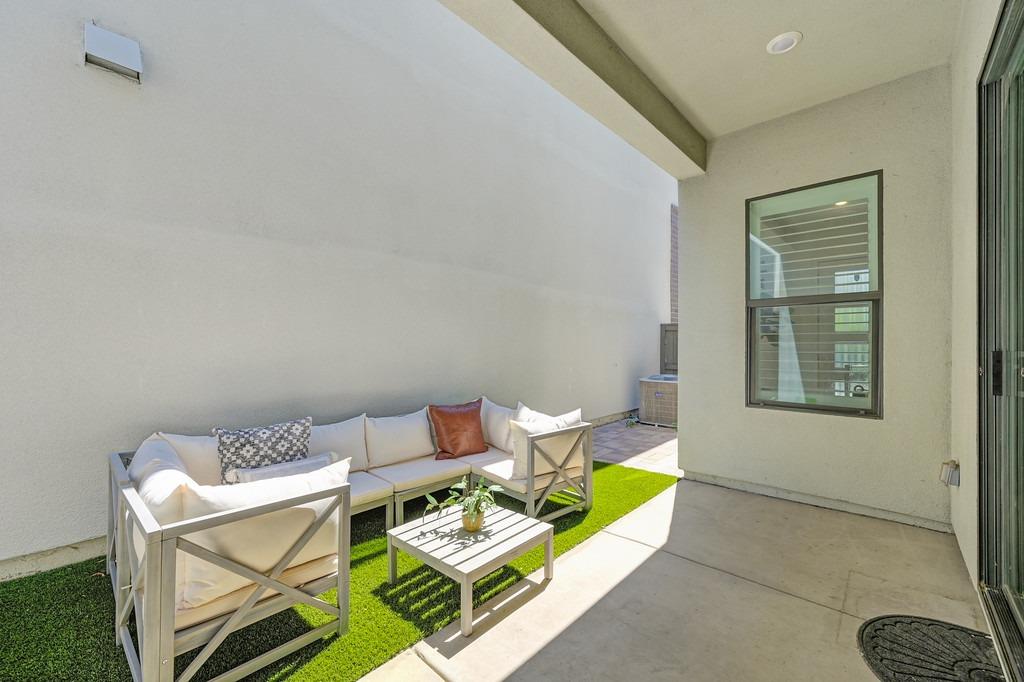 33 fischbacher Street