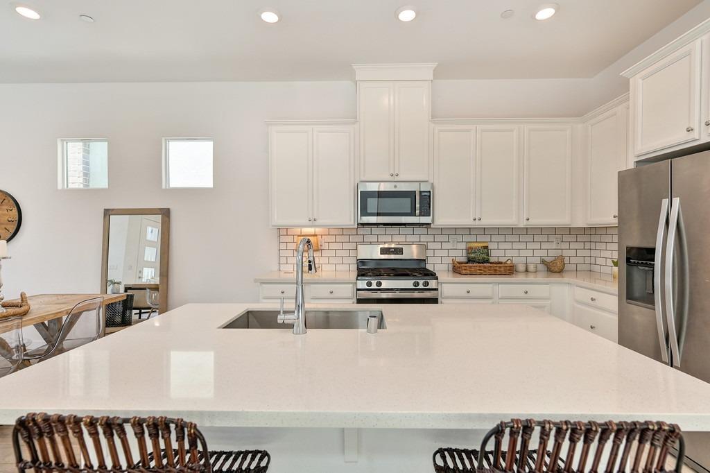 33 fischbacher Street