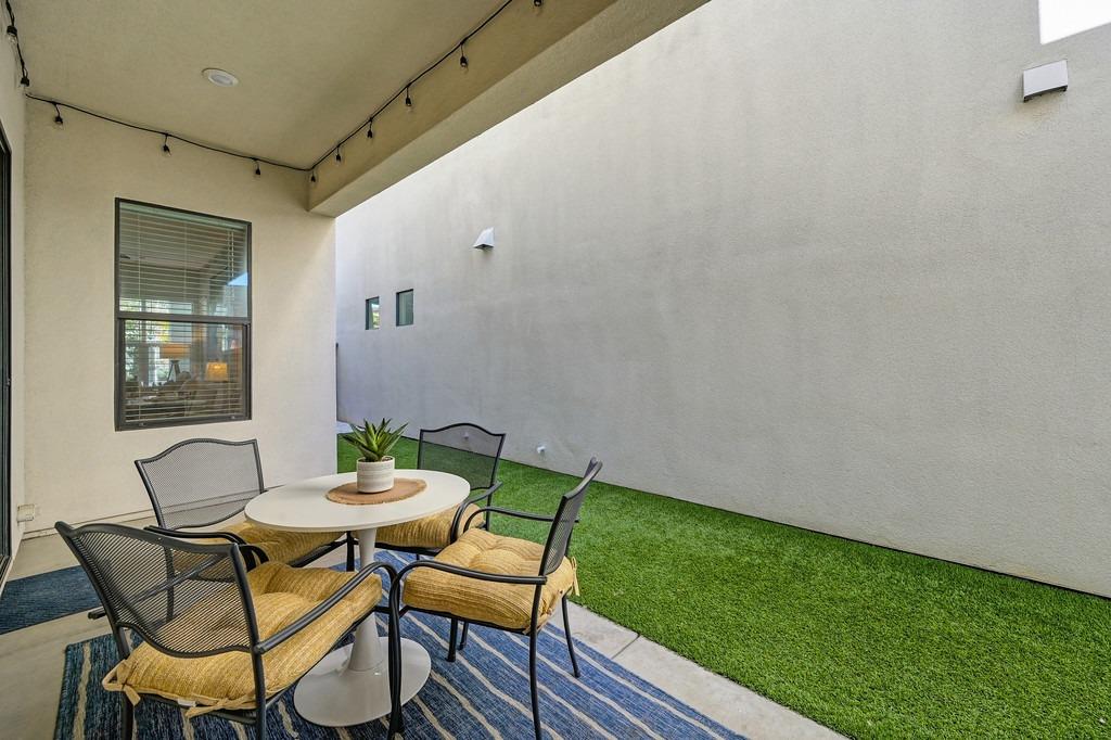 157 Fischbacher Street