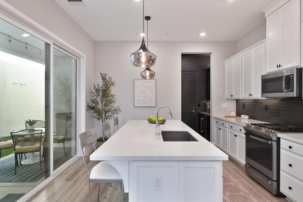 157 Fischbacher Street