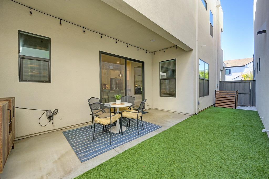 157 Fischbacher Street