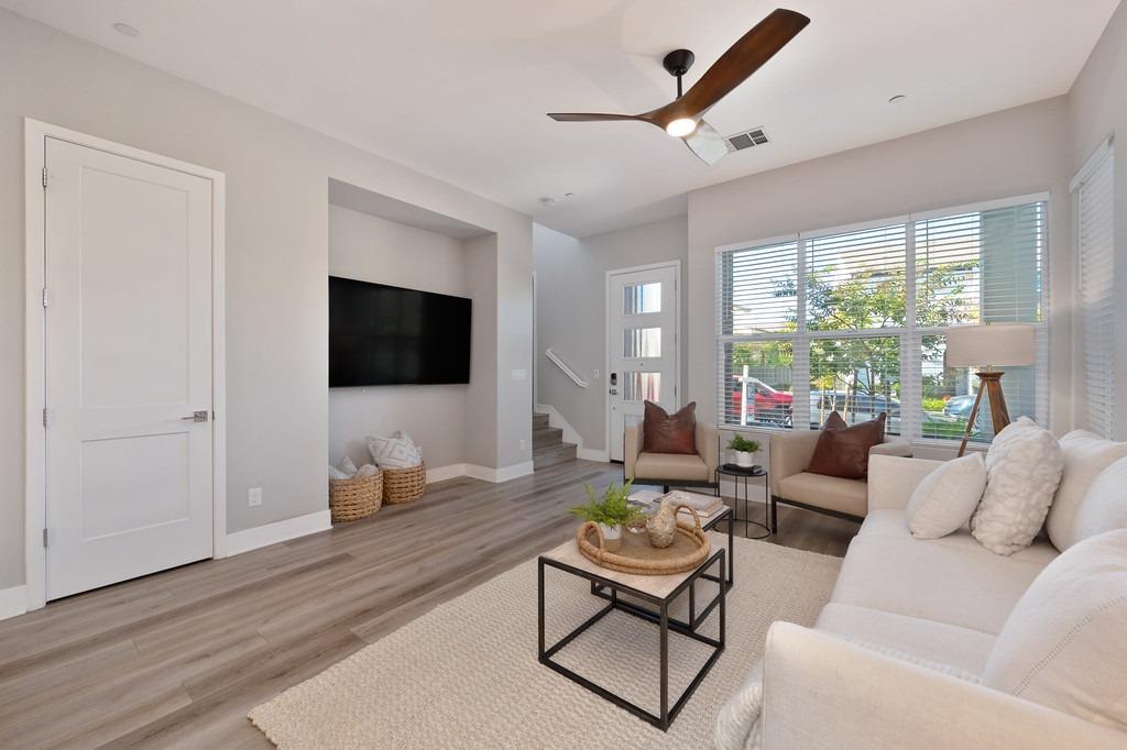 157 Fischbacher Street