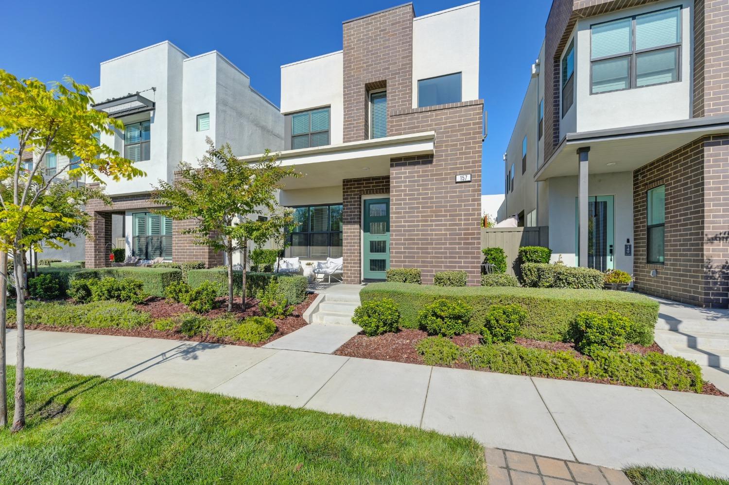 157 Fischbacher Street