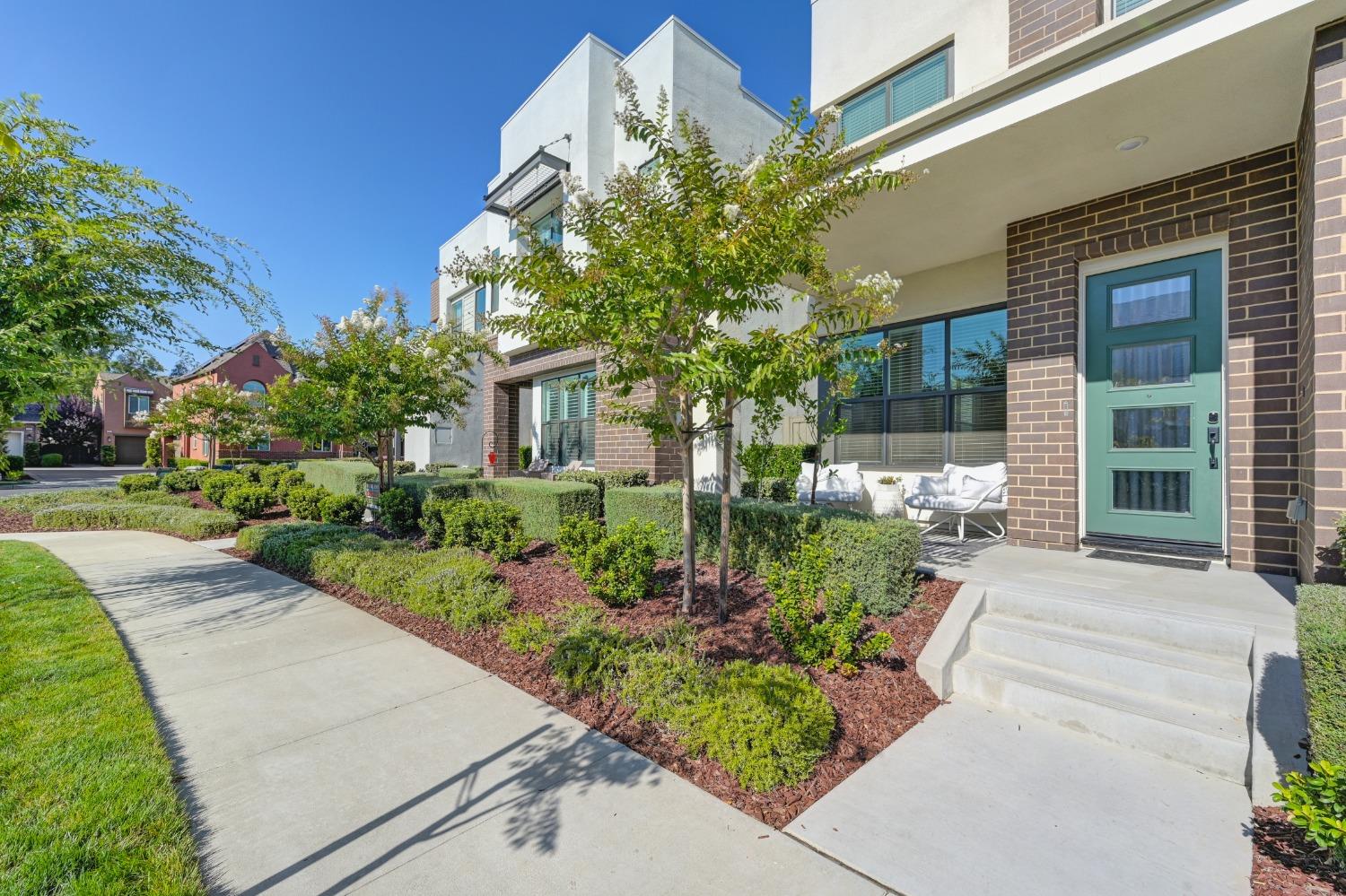 157 Fischbacher Street