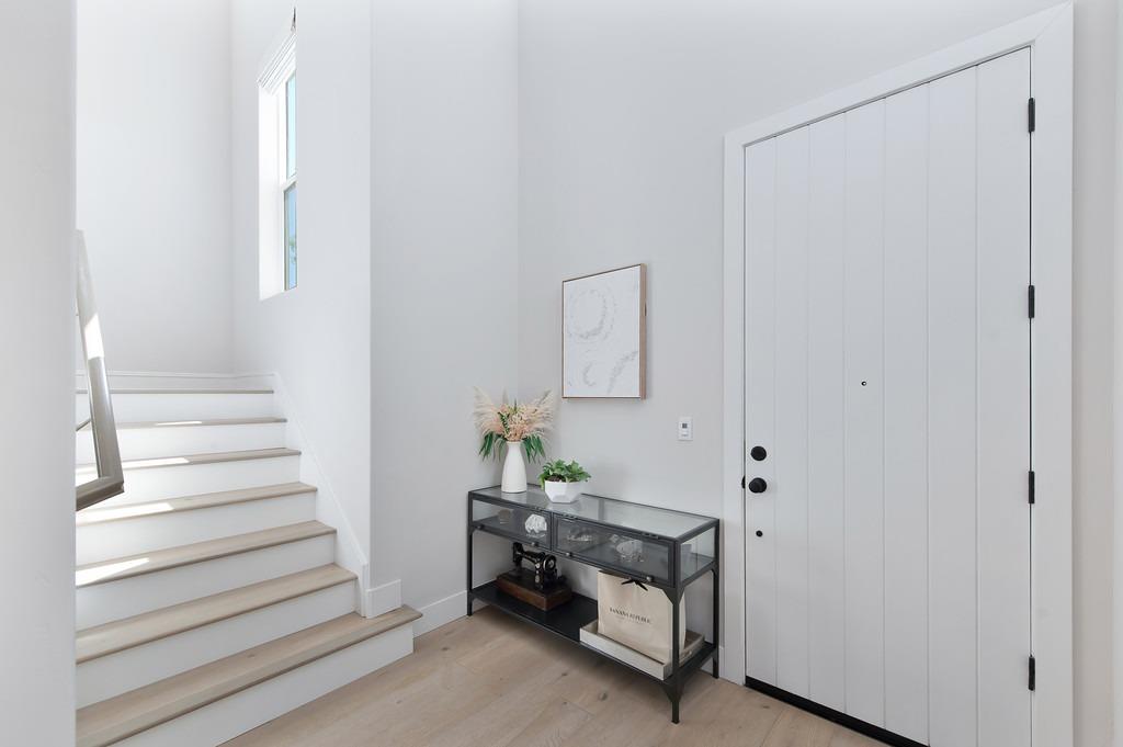 25 Larry Welden Street