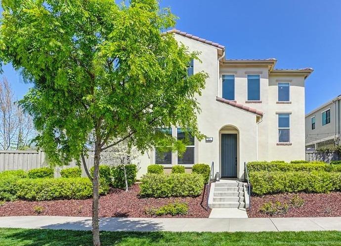 25 Larry Welden Street