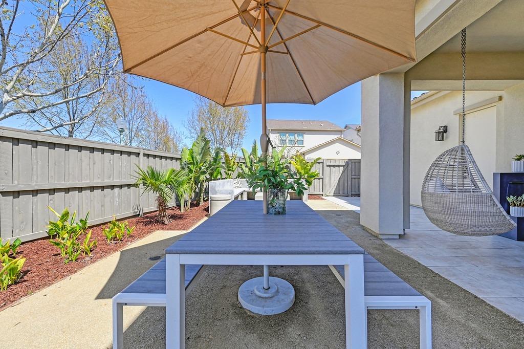 25 Larry Welden Street