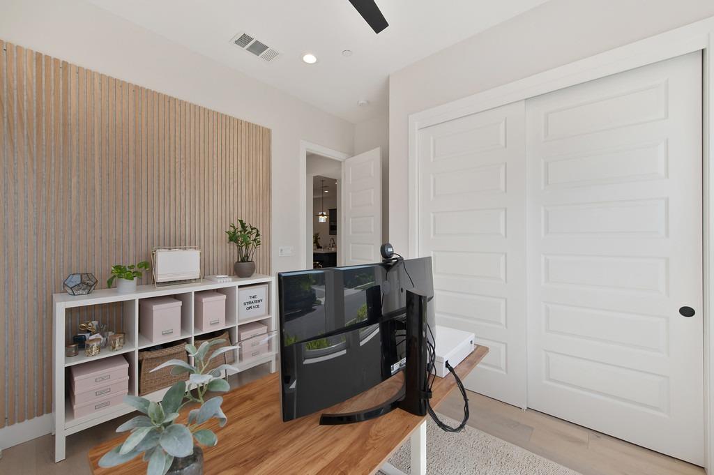 25 Larry Welden Street