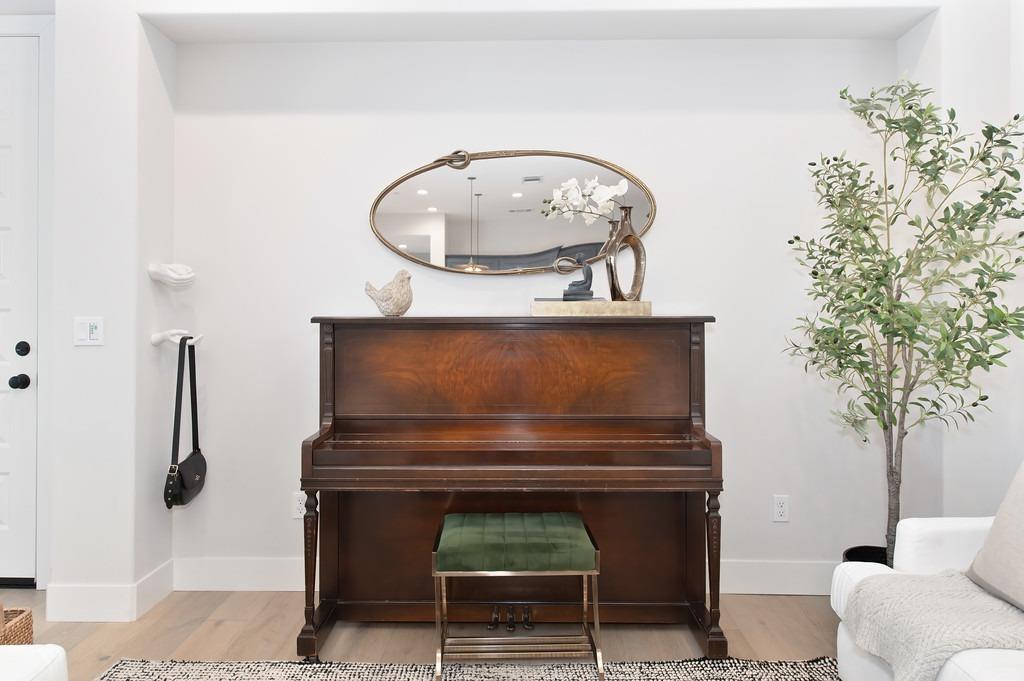 25 Larry Welden Street