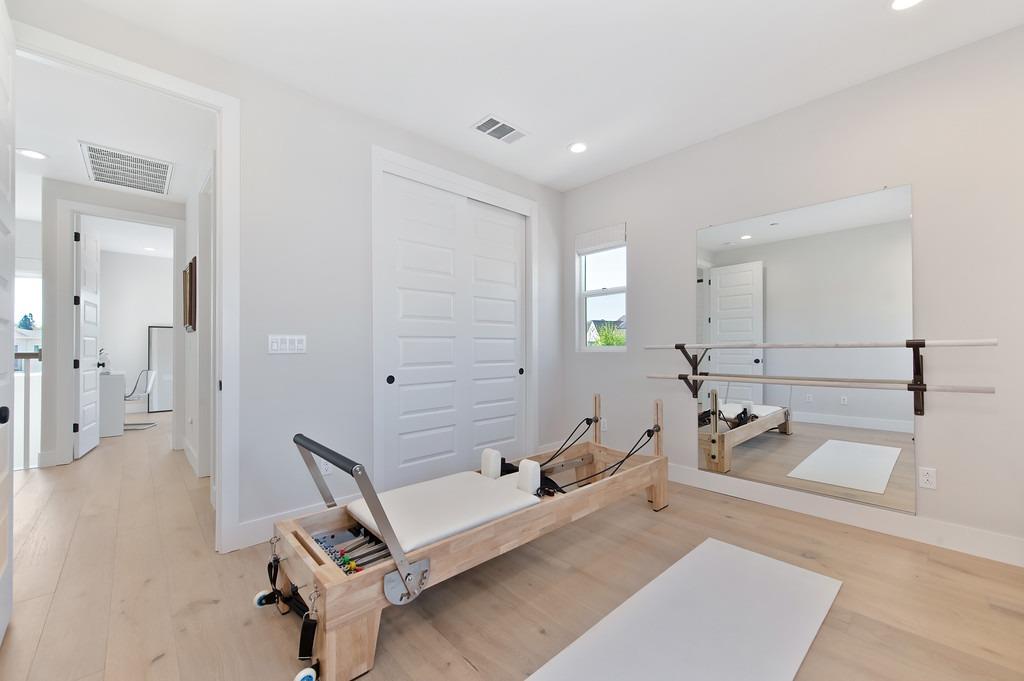 25 Larry Welden Street