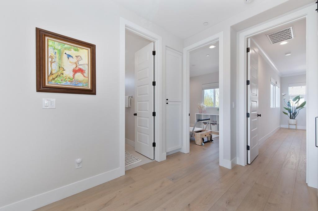 25 Larry Welden Street