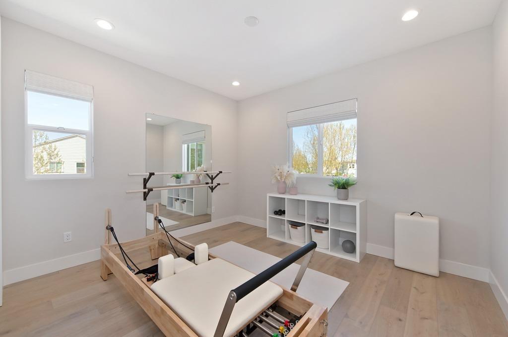 25 Larry Welden Street