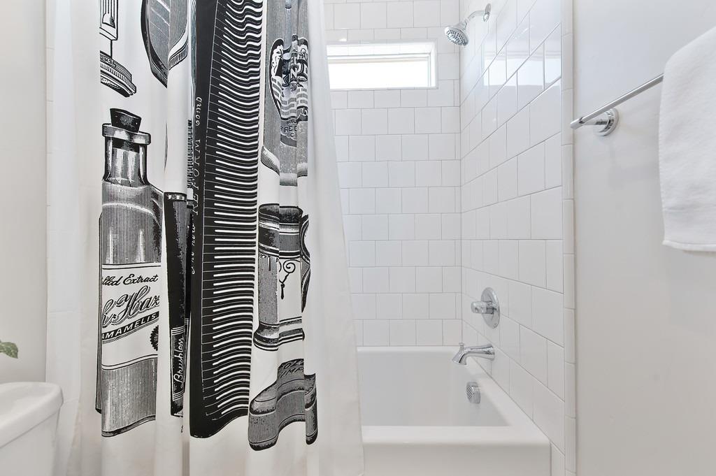 25 Larry Welden Street