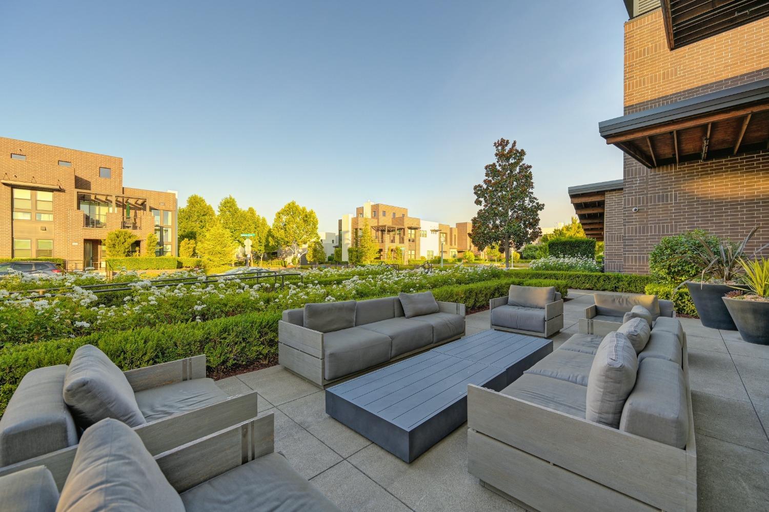 25 Larry Welden Street