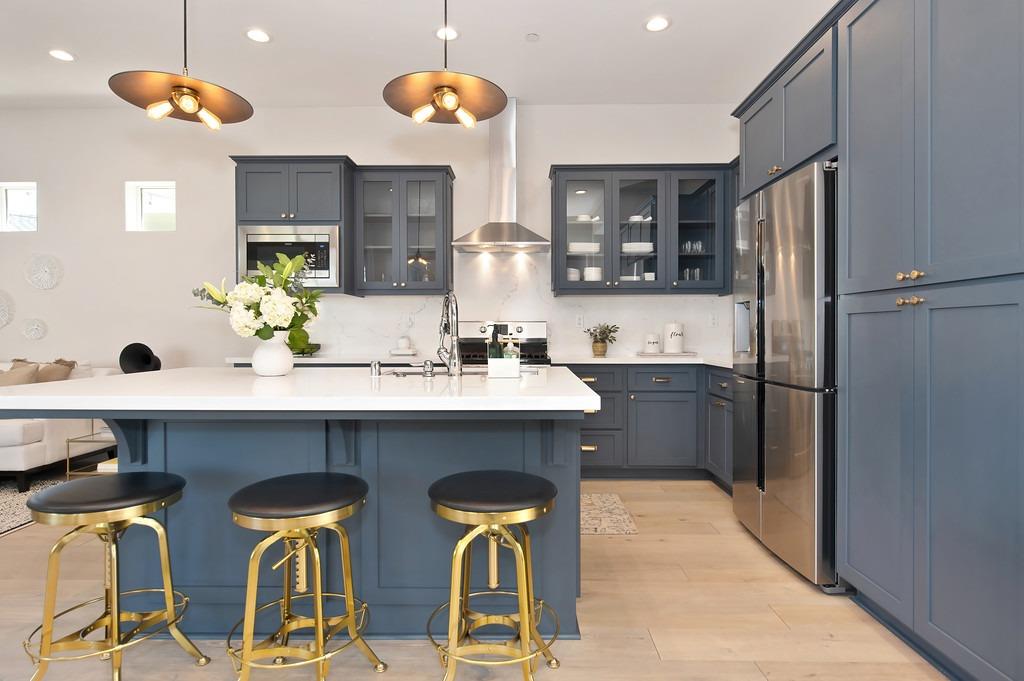 25 Larry Welden Street