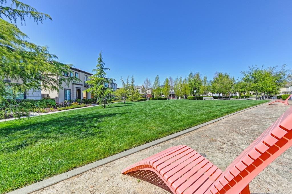 25 Larry Welden Street