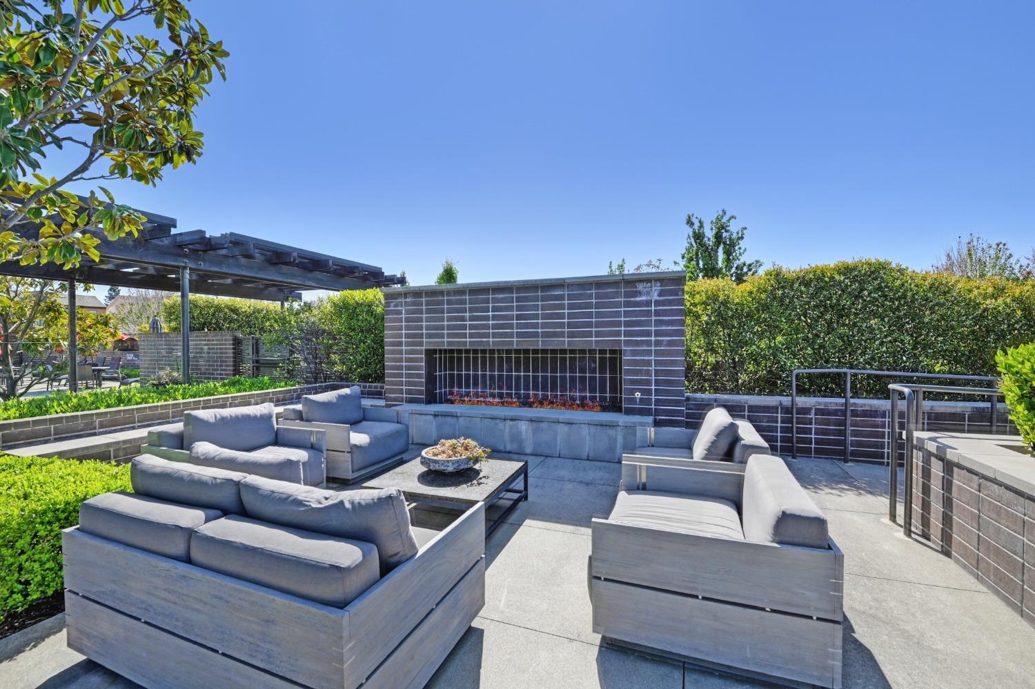 25 Larry Welden Street