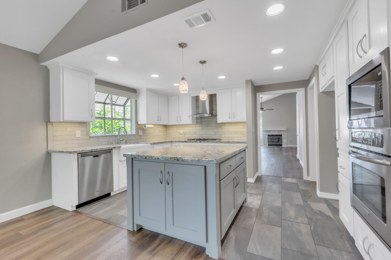 4407 Andrew Alan Lane