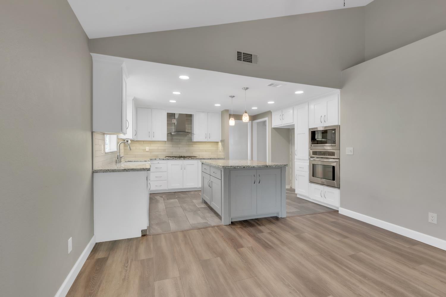 4407 Andrew Alan Lane