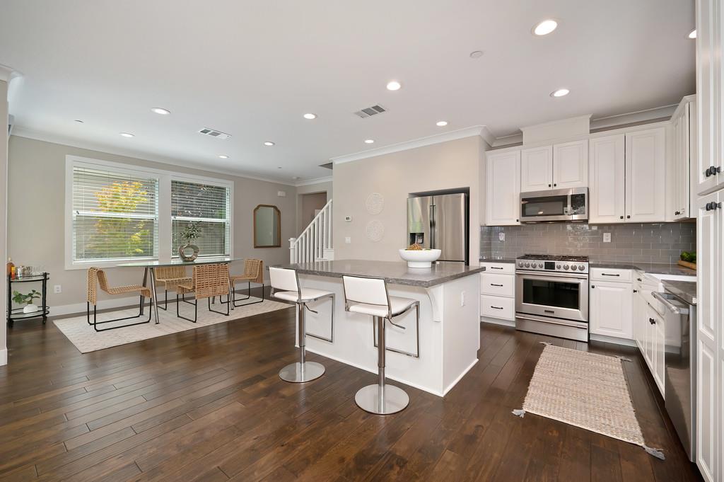 3330 Dullanty Way